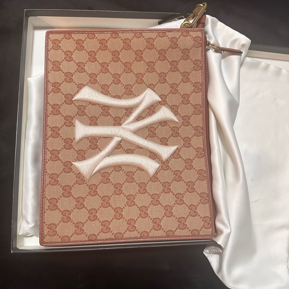 Gucci X MLB collab NY Yankee zipped clutch bag